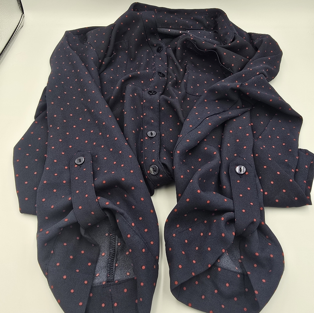 Fortune Ivy Size M Women's Polka Dot V-Neck 3/4 Sleeve Flowy Red and Blue